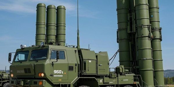 S-400 vs. Patriot: Sistem Pertahanan Udara Mana yang Lebih Unggul?